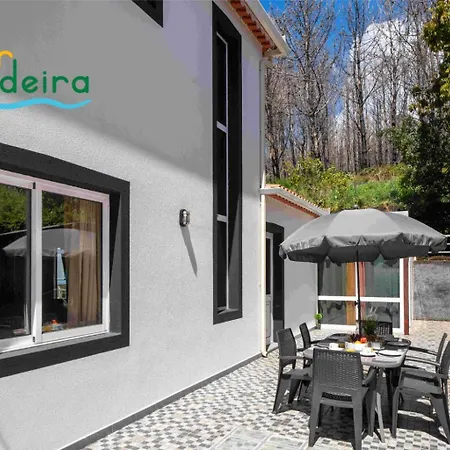 Вилла Ourmadeira - Yellow House Raposeira do Logarinho