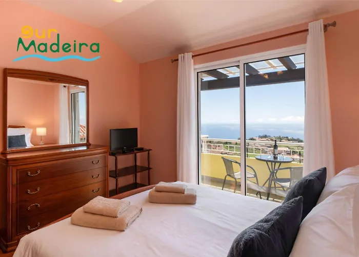 Vila Ourmadeira - Yellow House