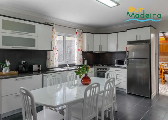 Ourmadeira - Yellow House